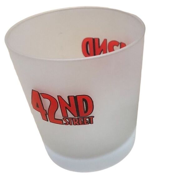 Set of 2 Broadway Frosted Cocktail 42nd Street Glasses ✅ - Picture 1 of 7